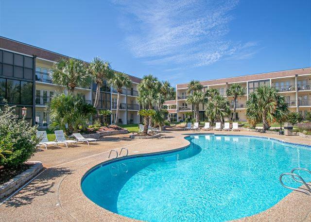 Fun 2 Bed/2 Bath Condo With Pool On Biloxi Beach Esterno foto