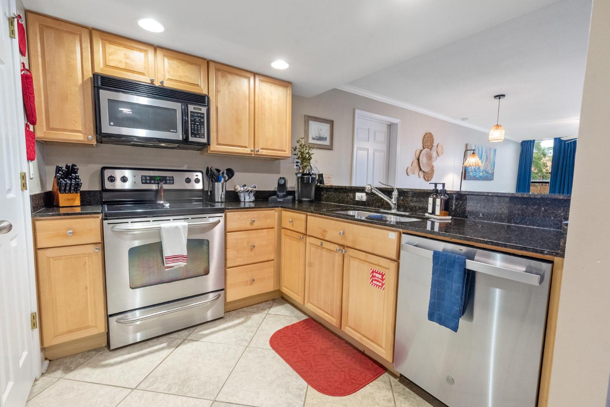 Fun 2 Bed/2 Bath Condo With Pool On Biloxi Beach Esterno foto