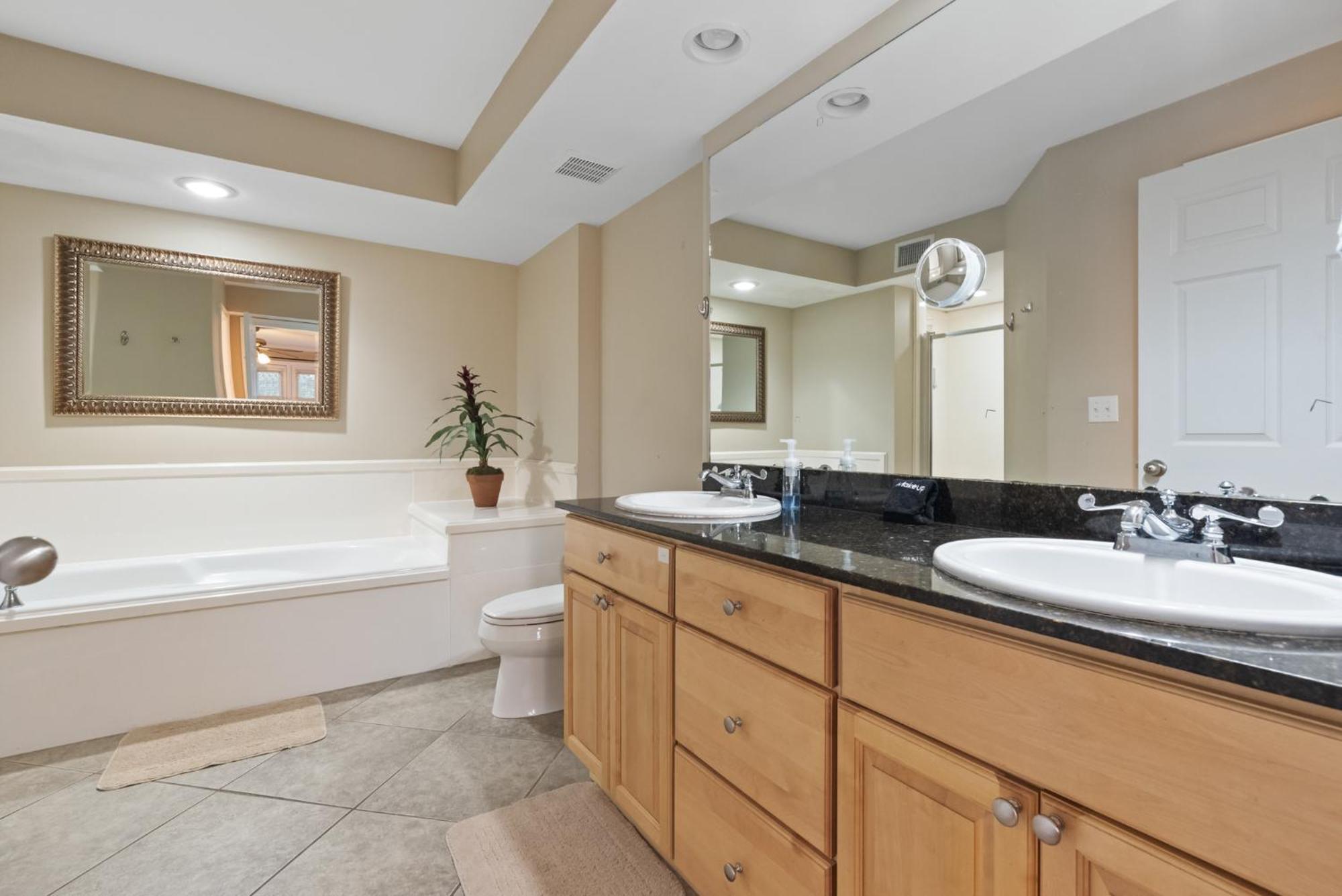 Fun 2 Bed/2 Bath Condo With Pool On Biloxi Beach Esterno foto