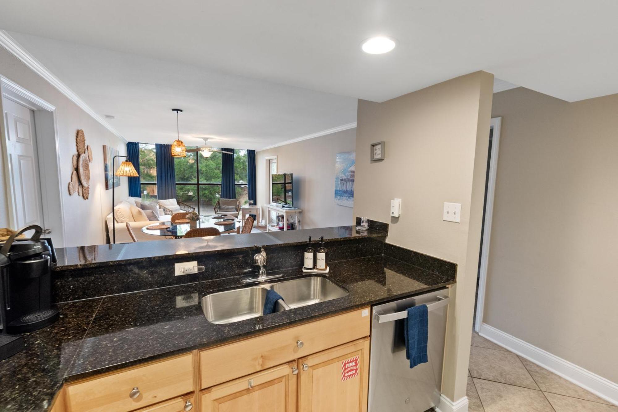 Fun 2 Bed/2 Bath Condo With Pool On Biloxi Beach Esterno foto